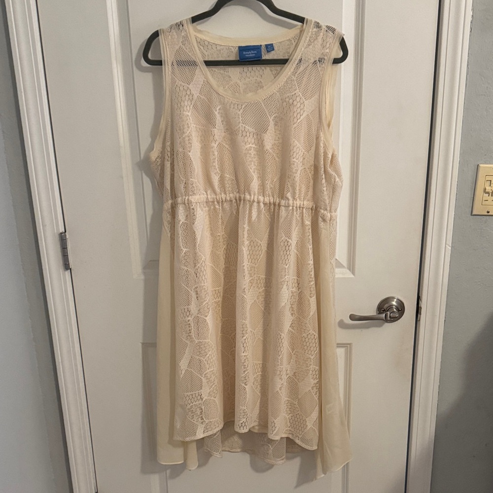 Simply Vera Vera Wang Cream Lace Top